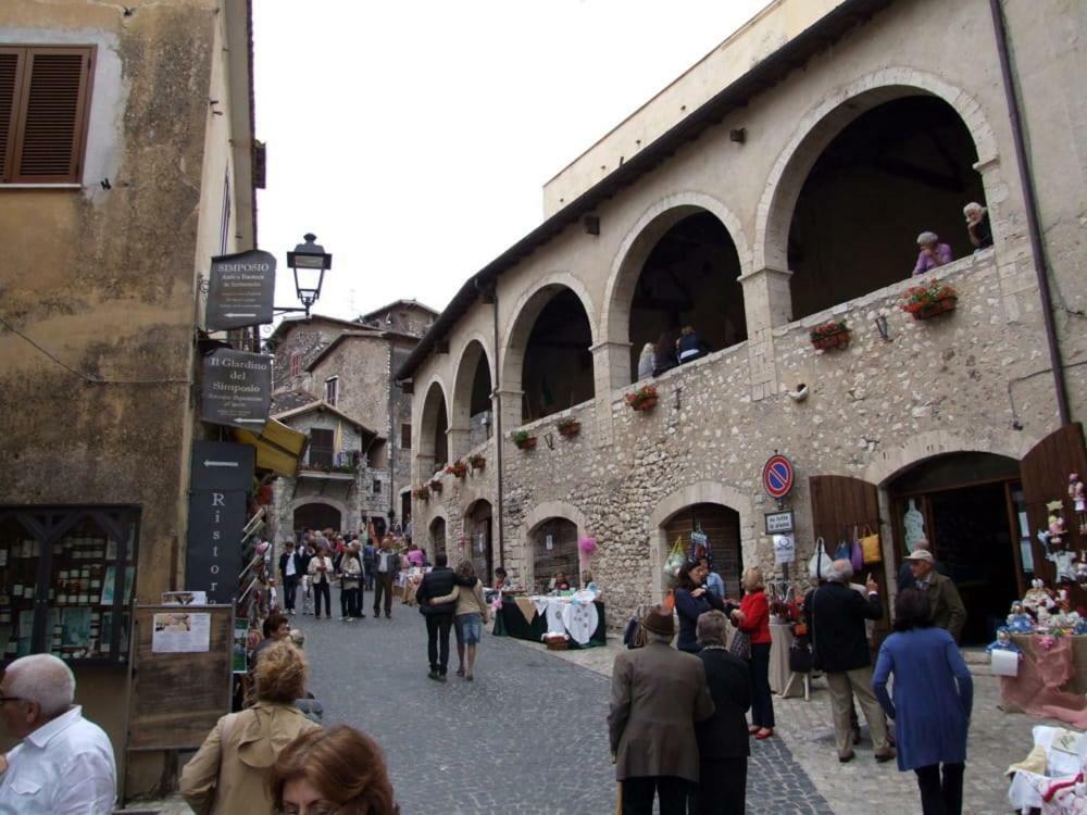 A Casa Di Lino Sermoneta Exterior photo