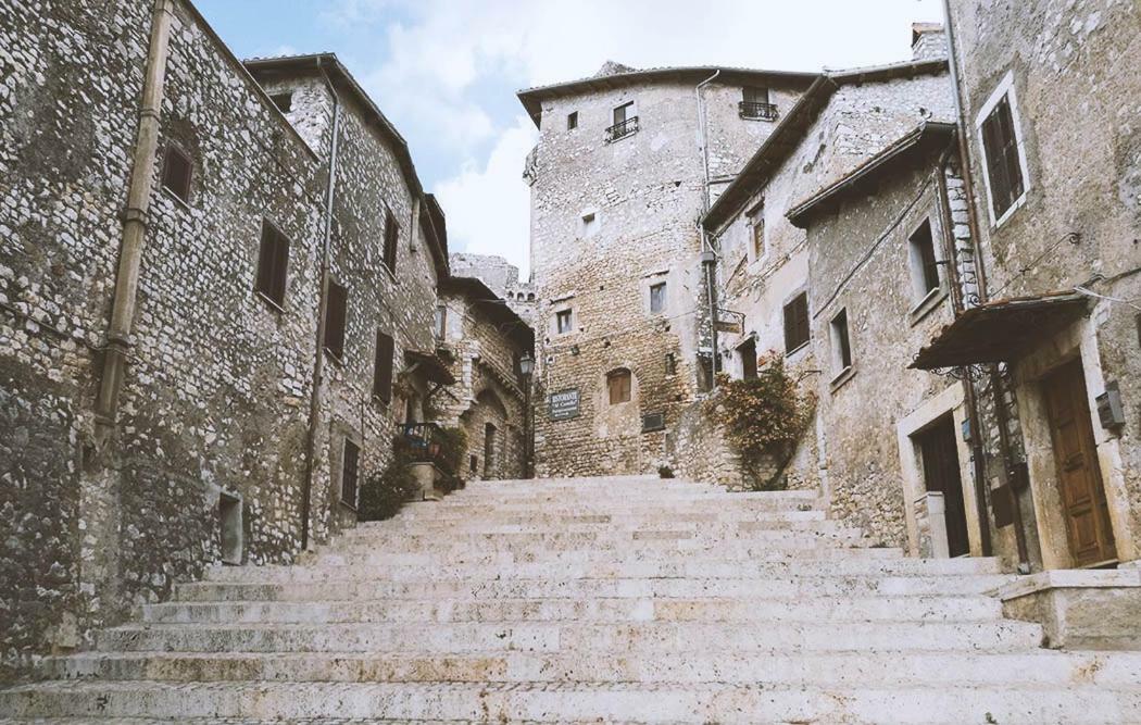 A Casa Di Lino Sermoneta Exterior photo